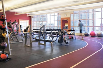 Fitness center at Hilton Chicago