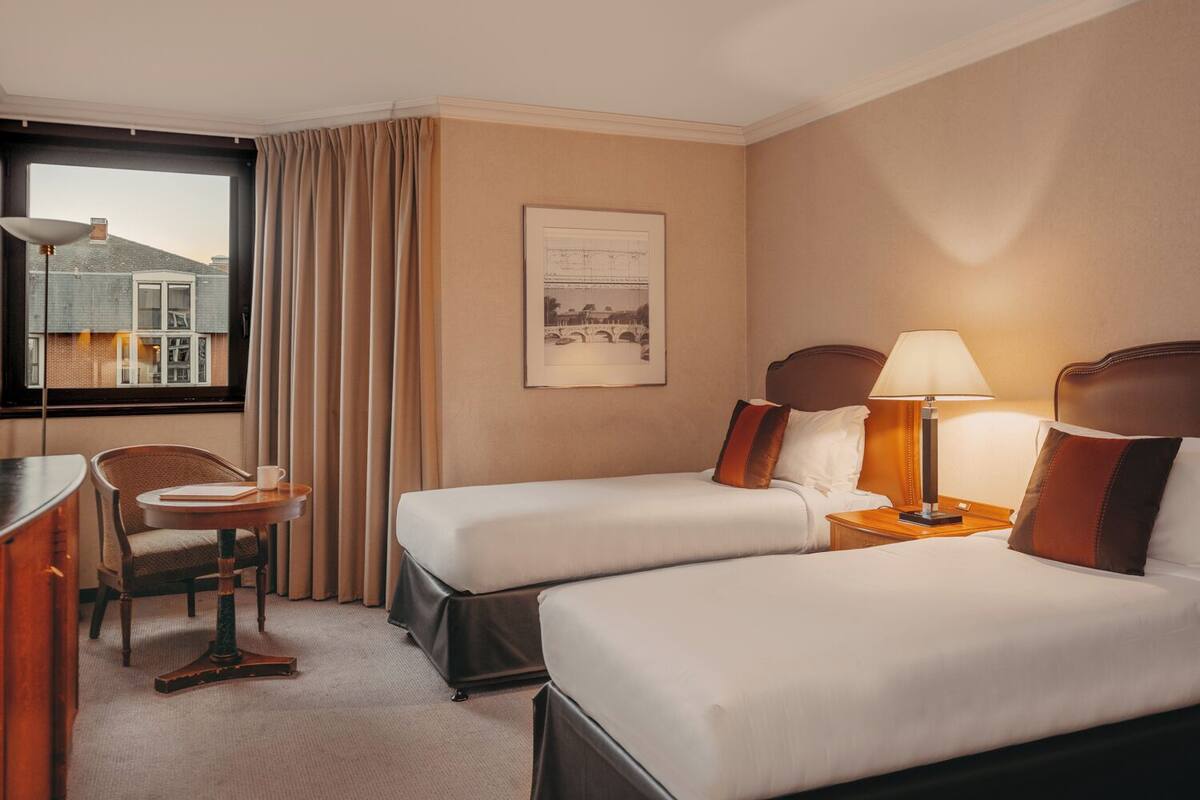 2 bedrooms, in-room safe, desk, laptop workspace