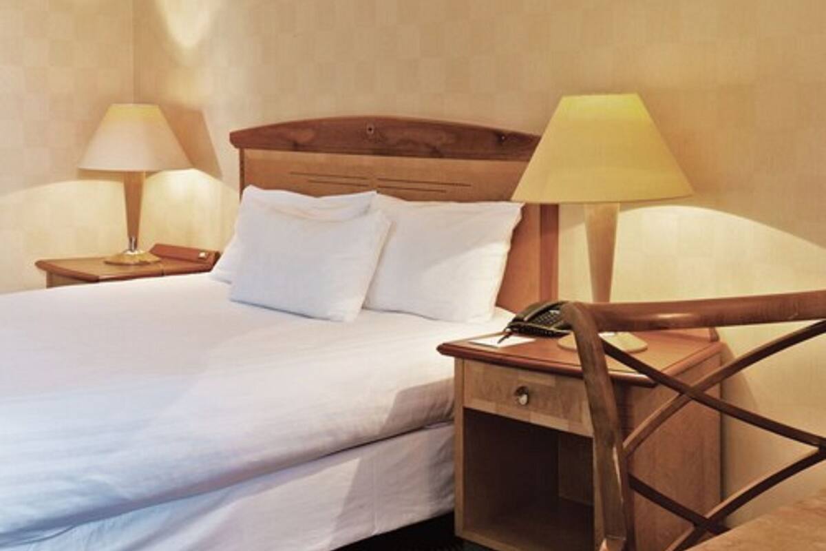 2 bedrooms, in-room safe, desk, laptop workspace