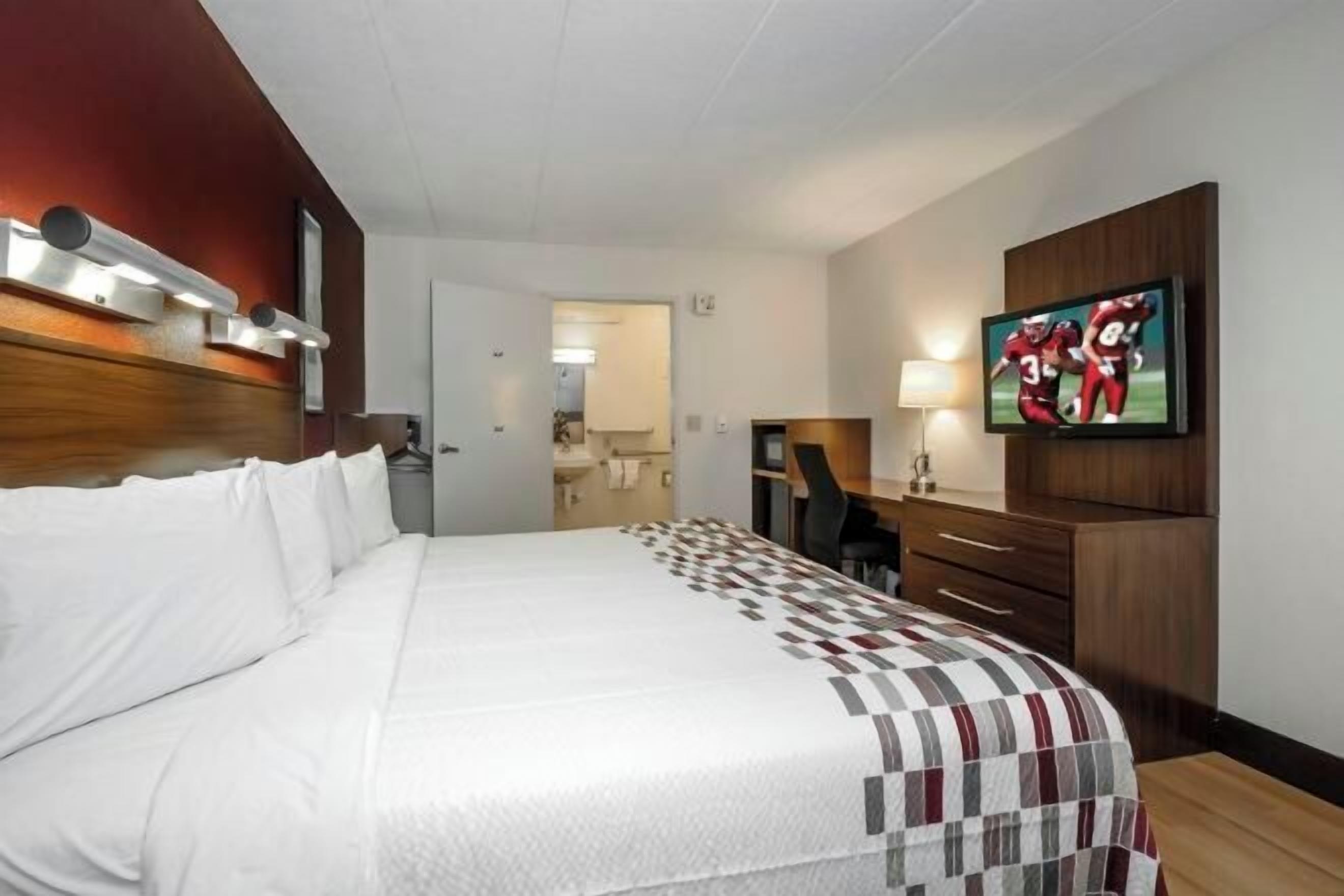 In-room safe, desk, blackout drapes, free WiFi