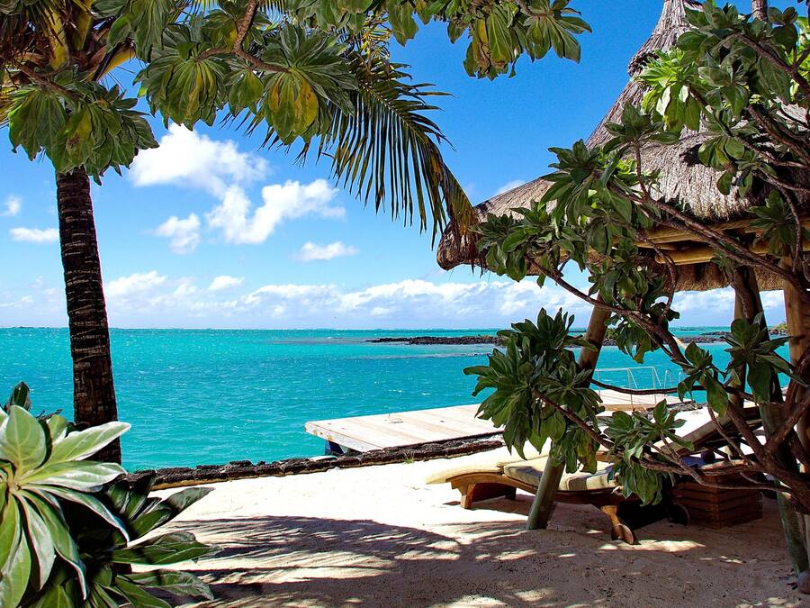 Private beach, sun loungers, beach umbrellas, beach towels