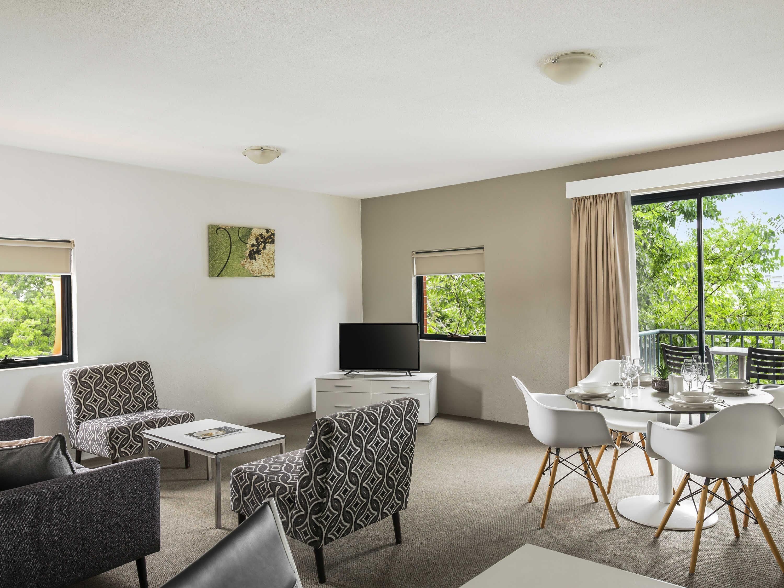 Minibar, in-room safe, iron/ironing board, cots/infant beds