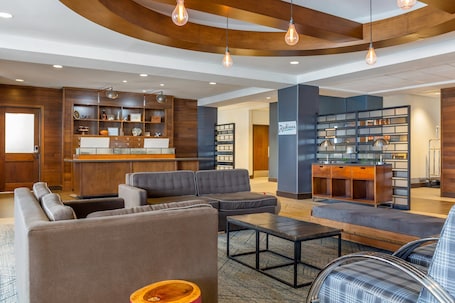 Lobby. Radisson Hotel Detroit Metro Airport