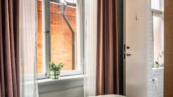 Small Double Room (11m2) | Utsikt mot gatan