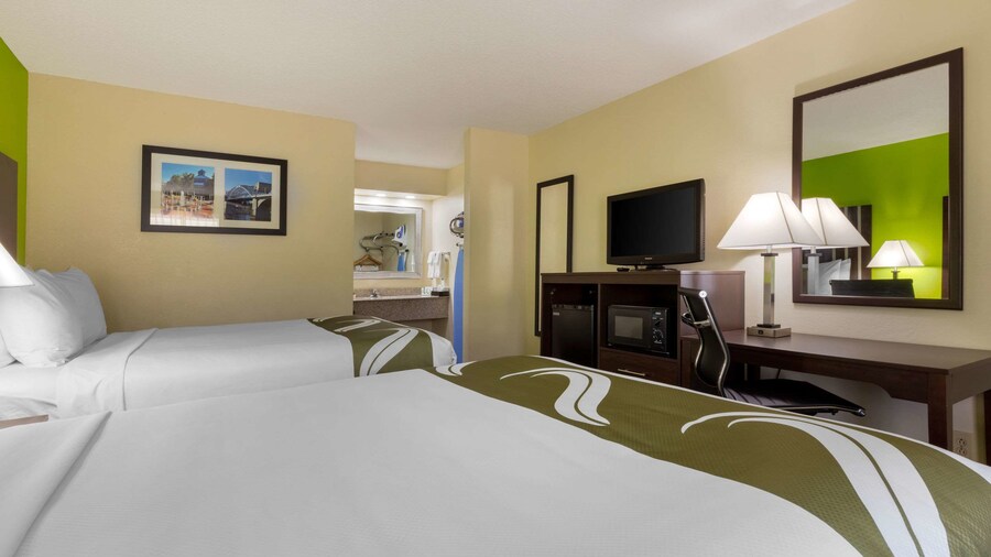 Quality Inn Cleveland North