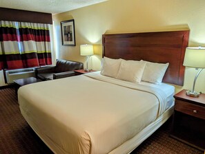 Premium bedding, individually decorated, individually furnished, desk - Travelodge by Wyndham Enid (Enid)