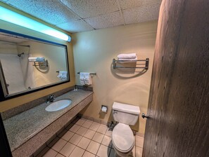 Kostenlose Toilettenartikel, Haartrockner, Handtücher, Seife