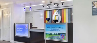 모텔 6 보몬트, 텍사스