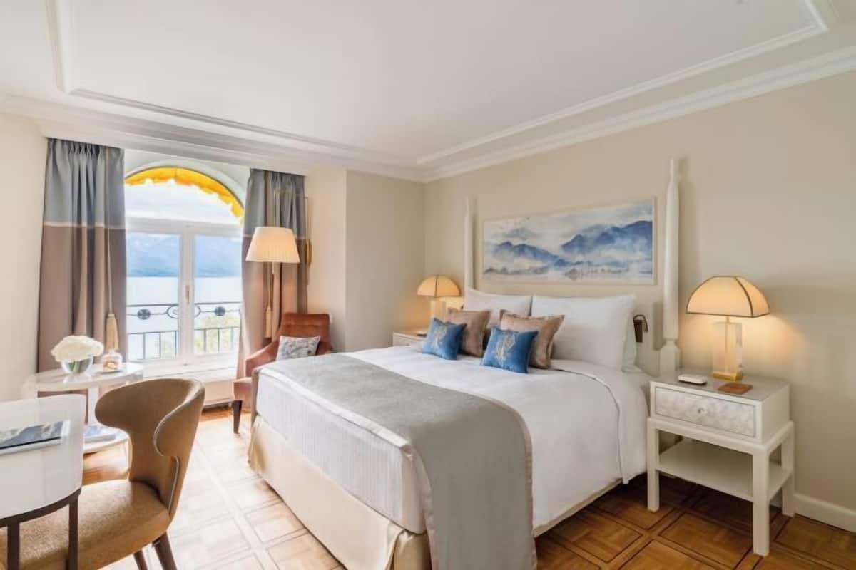 Ropa de cama de alta calidad y minibar