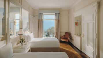 Fairmont, Phòng, 2 giường đơn, quang cảnh hồ | Bộ đồ giường cao cấp, minibar, két bảo mật tại phòng, bàn