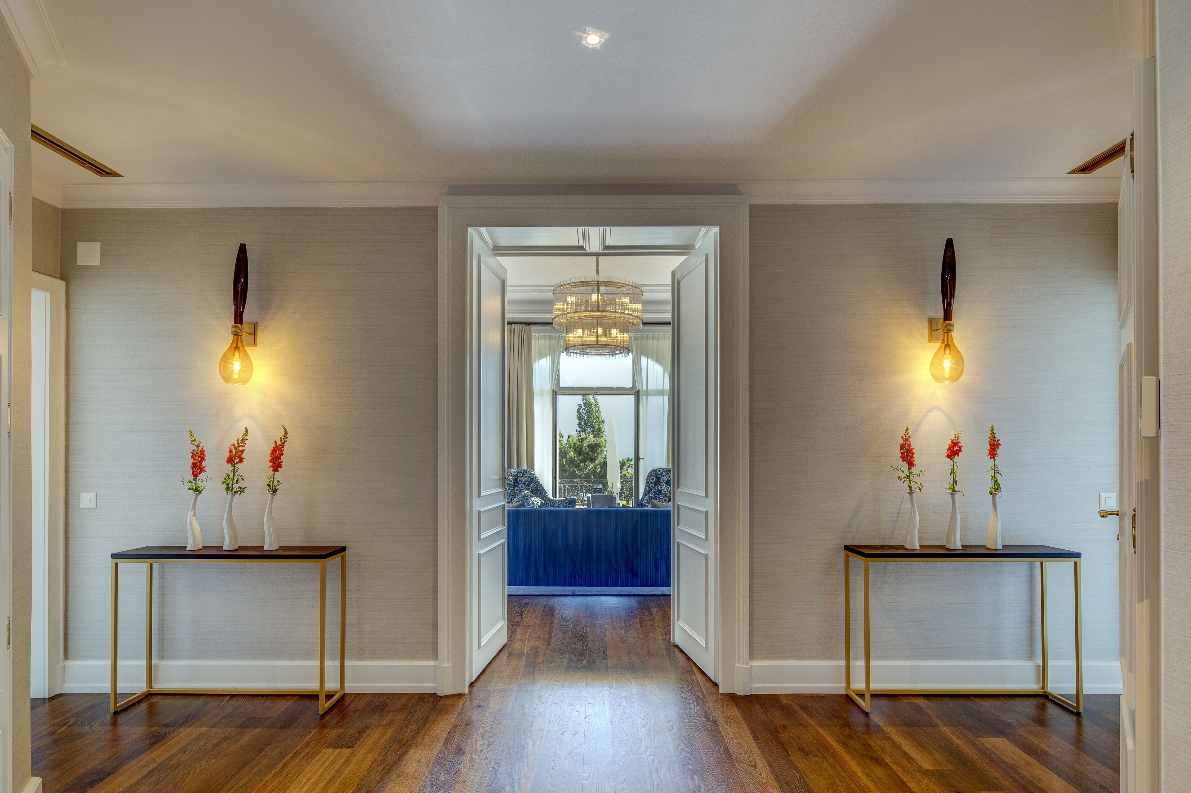 presidential suite, 1 king bed, kitchen, lake view, spacious living & dining area | premium bedding, minibar, in-room safe, desk