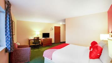 Premium Room, 1 Queen Bed | 1 bedroom, iron/ironing board, free WiFi