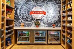 Gift shop - Hampton Inn Knoxville-West At Cedar Bluff (Knoxville)