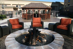 Terrace/patio - Hampton Inn Knoxville-West At Cedar Bluff (Knoxville)