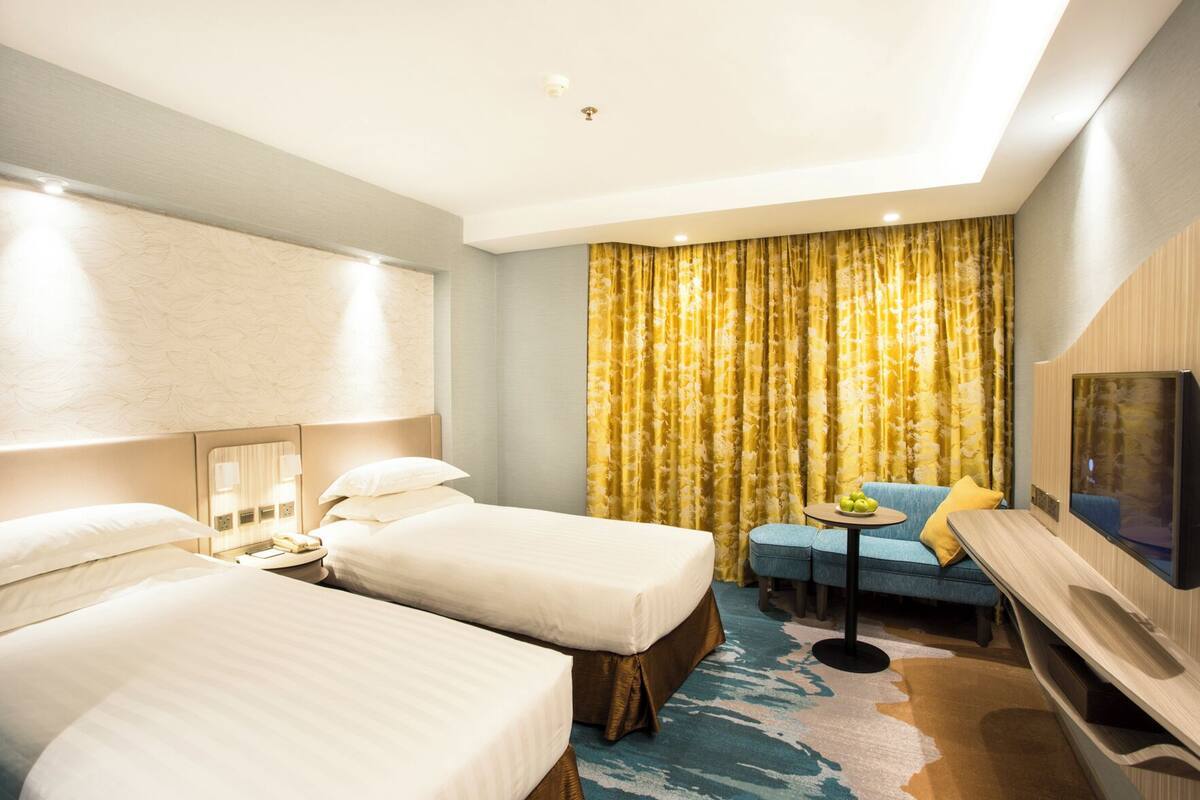 In-room safe, desk, blackout drapes, WiFi (free)