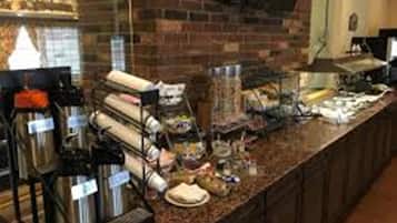 Desayuno continental incluido todos los días
