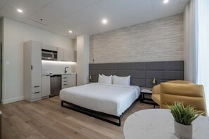Suite, 1 King Bed, Non Smoking