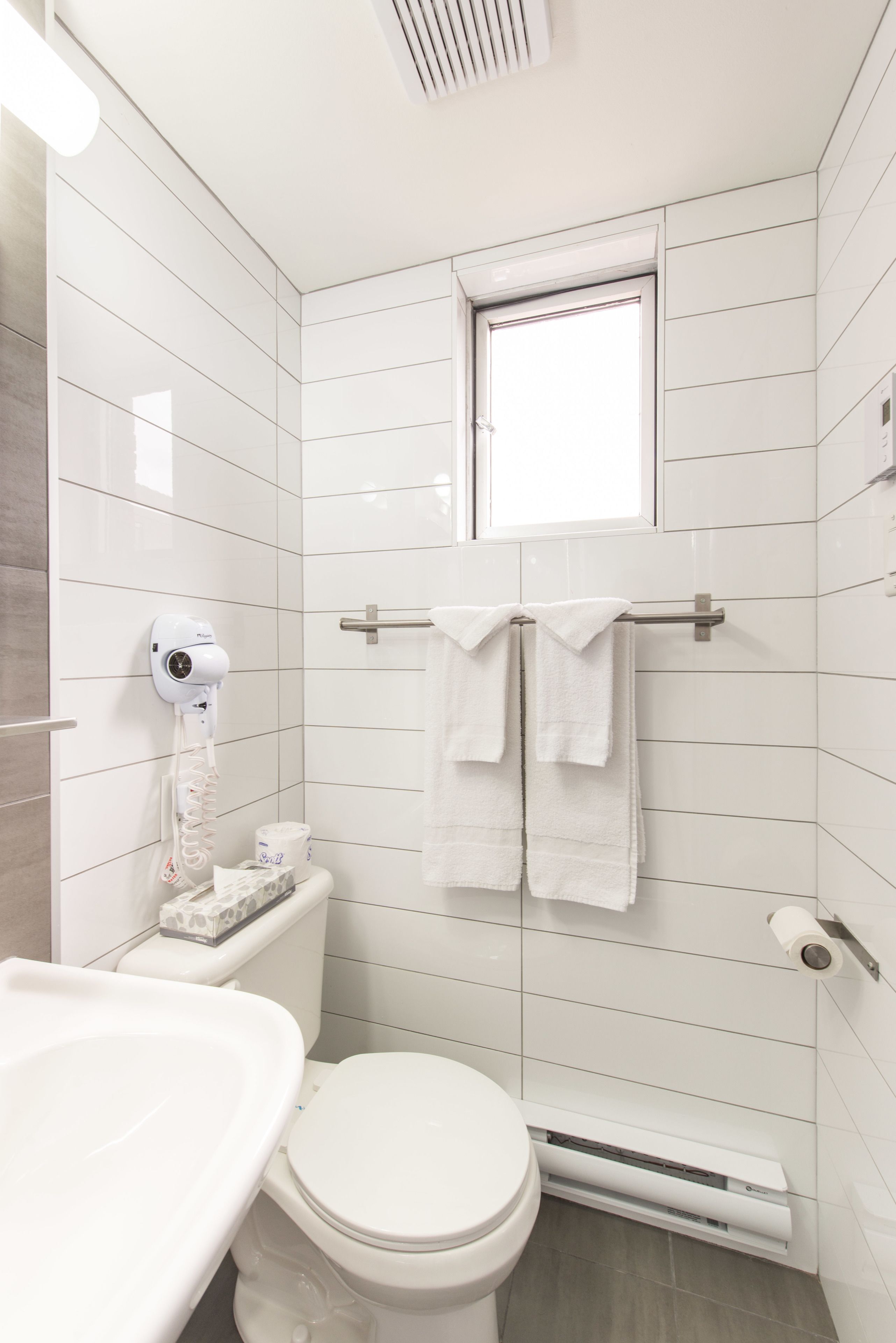 Photo - Travelodge by Wyndham Montreal Centre