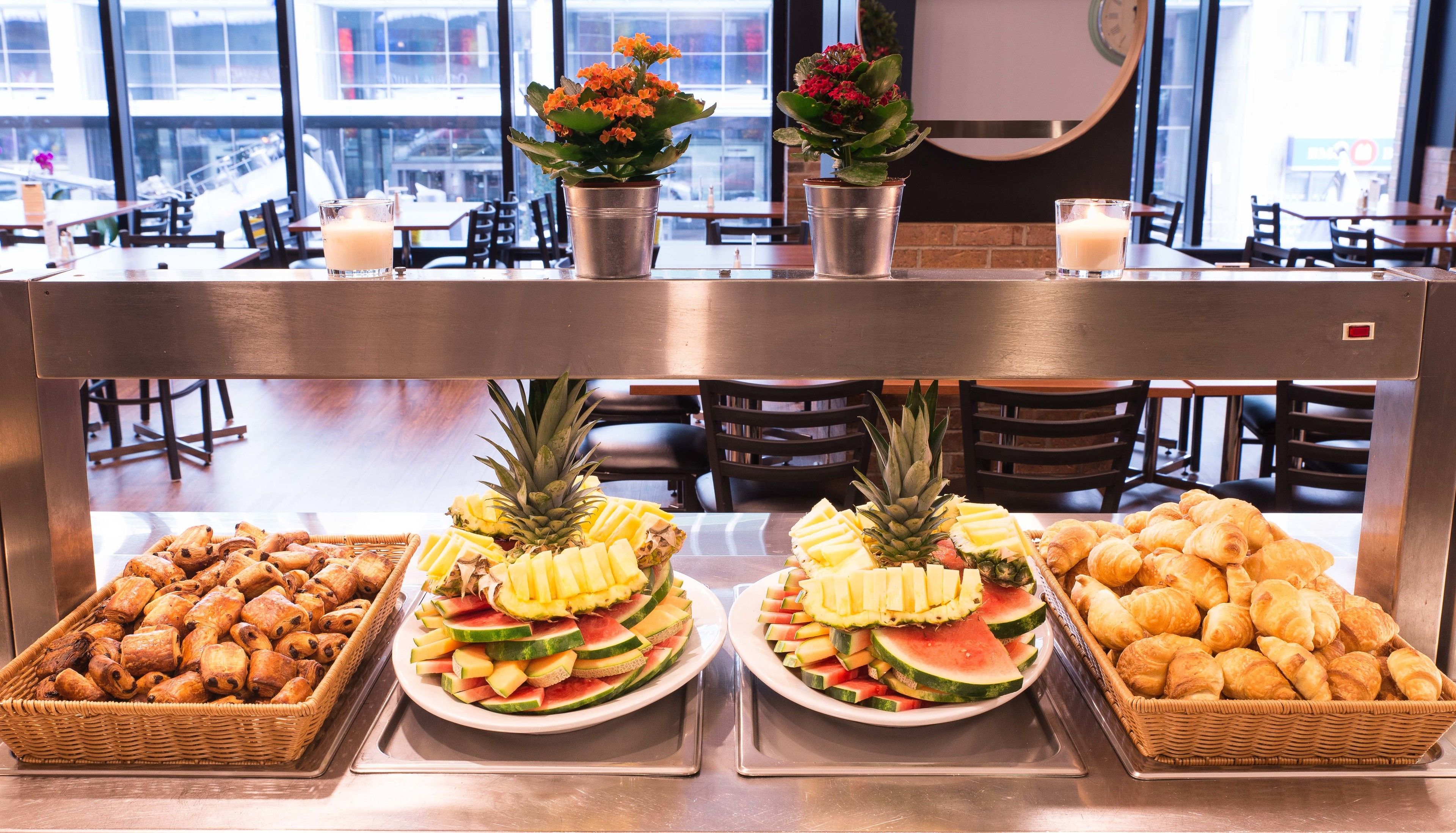 Photo - Travelodge by Wyndham Montreal Centre