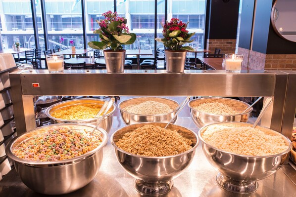 Free daily continental breakfast 