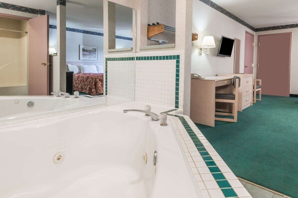 Suite, 1 King Bed
