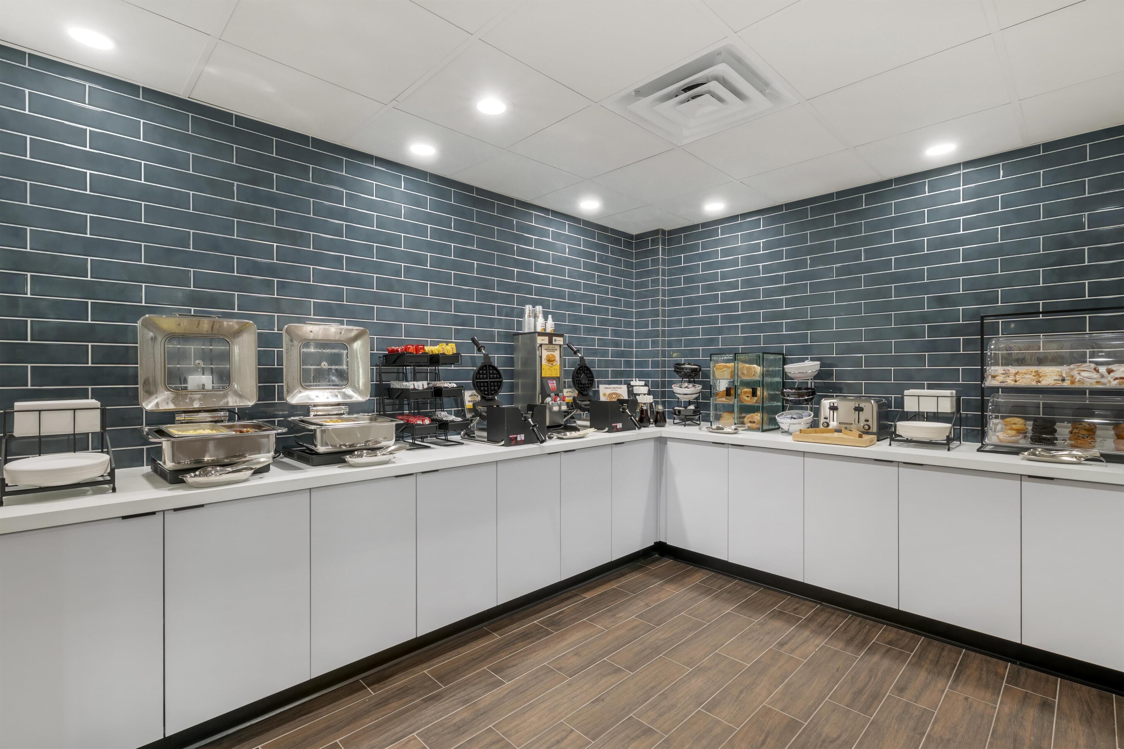 Free daily buffet breakfast