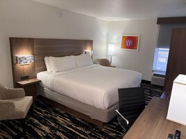 Ropa de cama de alta calidad, escritorio y cortinas blackout 