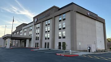 المنشأة من الخارج