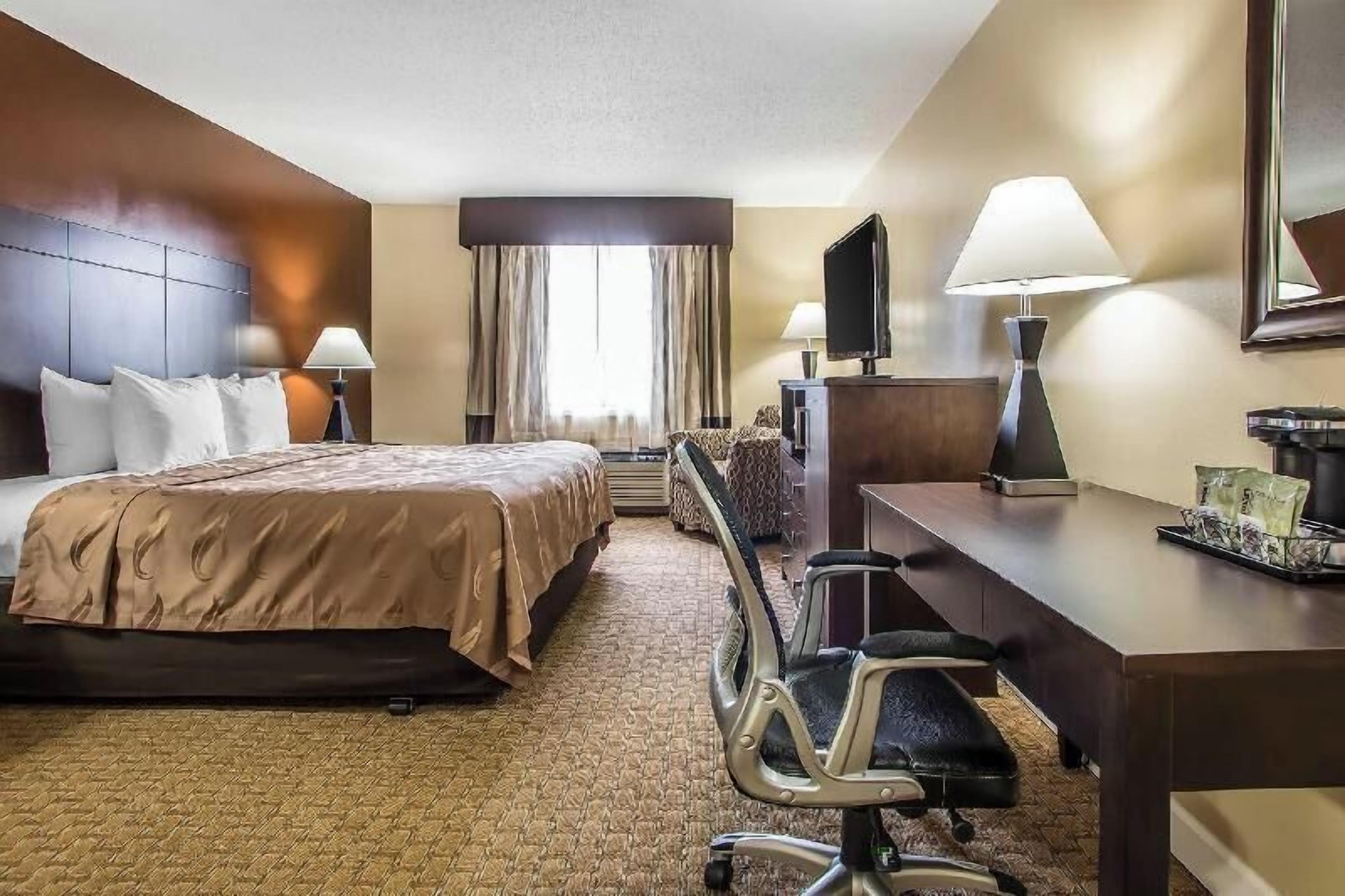 Desk, iron/ironing board, rollaway beds, free WiFi
