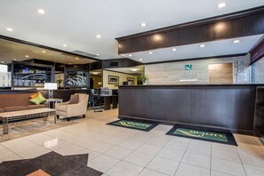 Lobby - Quality Inn O'Hare Airport (Schiller Park)