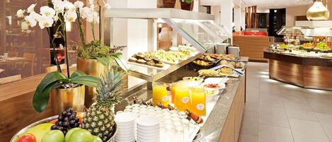 Daily buffet breakfast for a fee