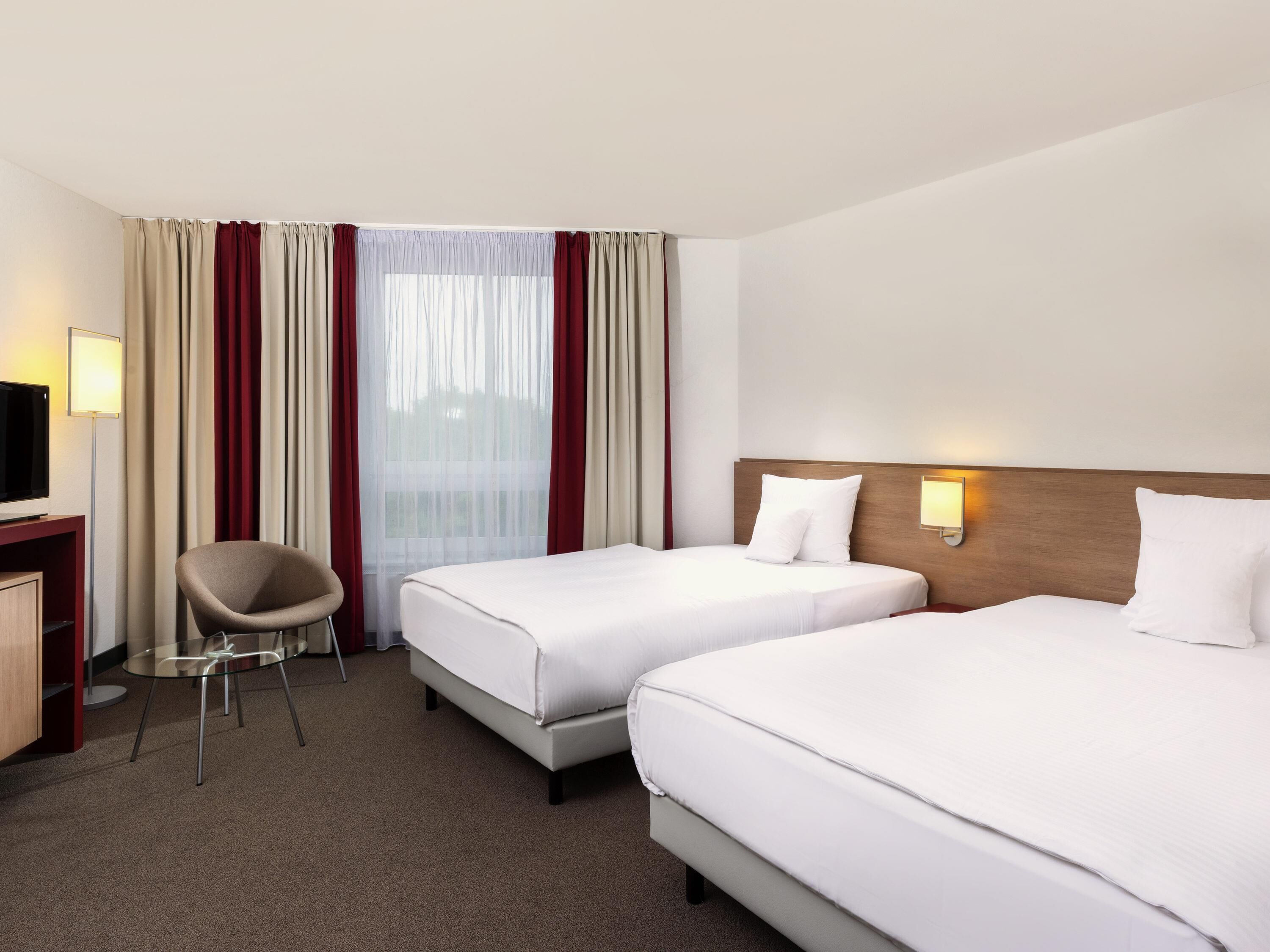 Premium bedding, minibar, in-room safe, desk