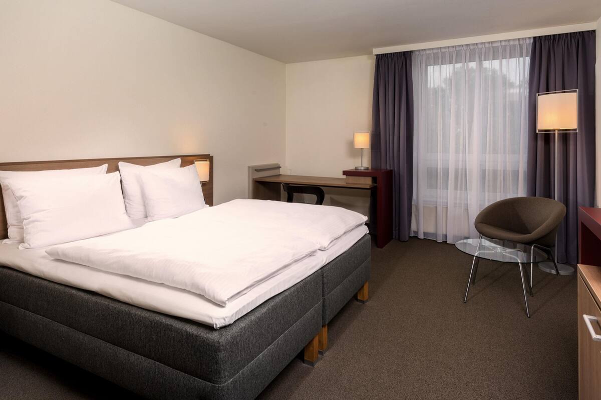 Room, 2 Single Beds (Sleep) | Premium bedding, minibar, in-room safe, desk