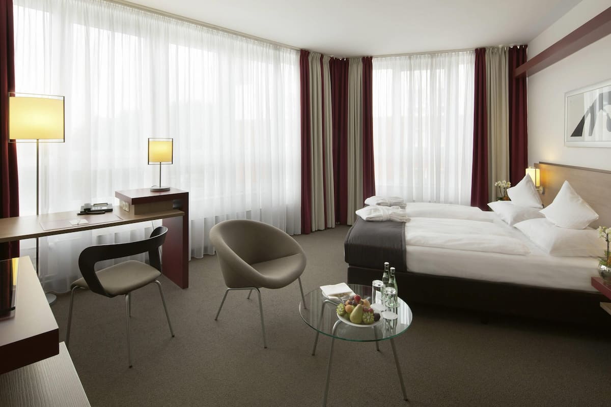 Premium kamer, 1 kingsize bed | 1 slaapkamer, luxe beddengoed, een minibar, een kluis op de kamer