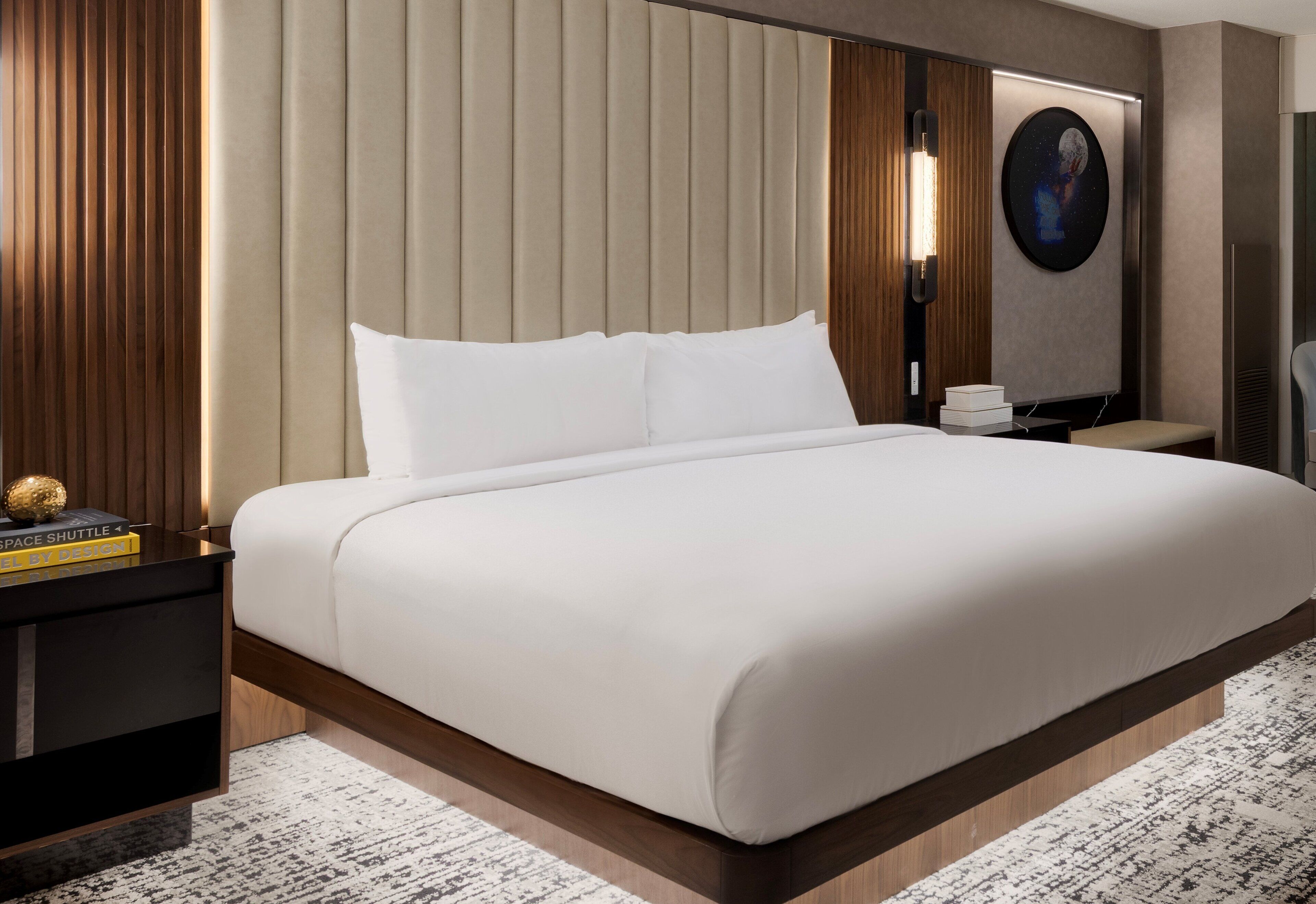 Premium bedding, in-room safe, laptop workspace, blackout drapes