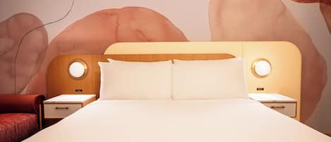 Studio King | Premium bedding, in-room safe, laptop workspace, blackout drapes