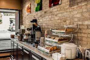 Free daily continental breakfast