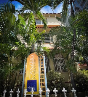 Front of property - Canario Boutique Hotel (San Juan)