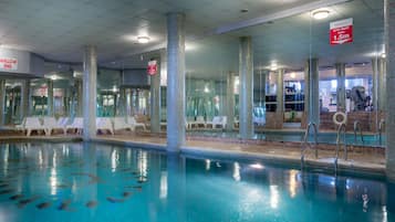 Indendørs pool