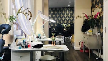 Tratamientos corporales, aromaterapia, masajes de tejido profundo