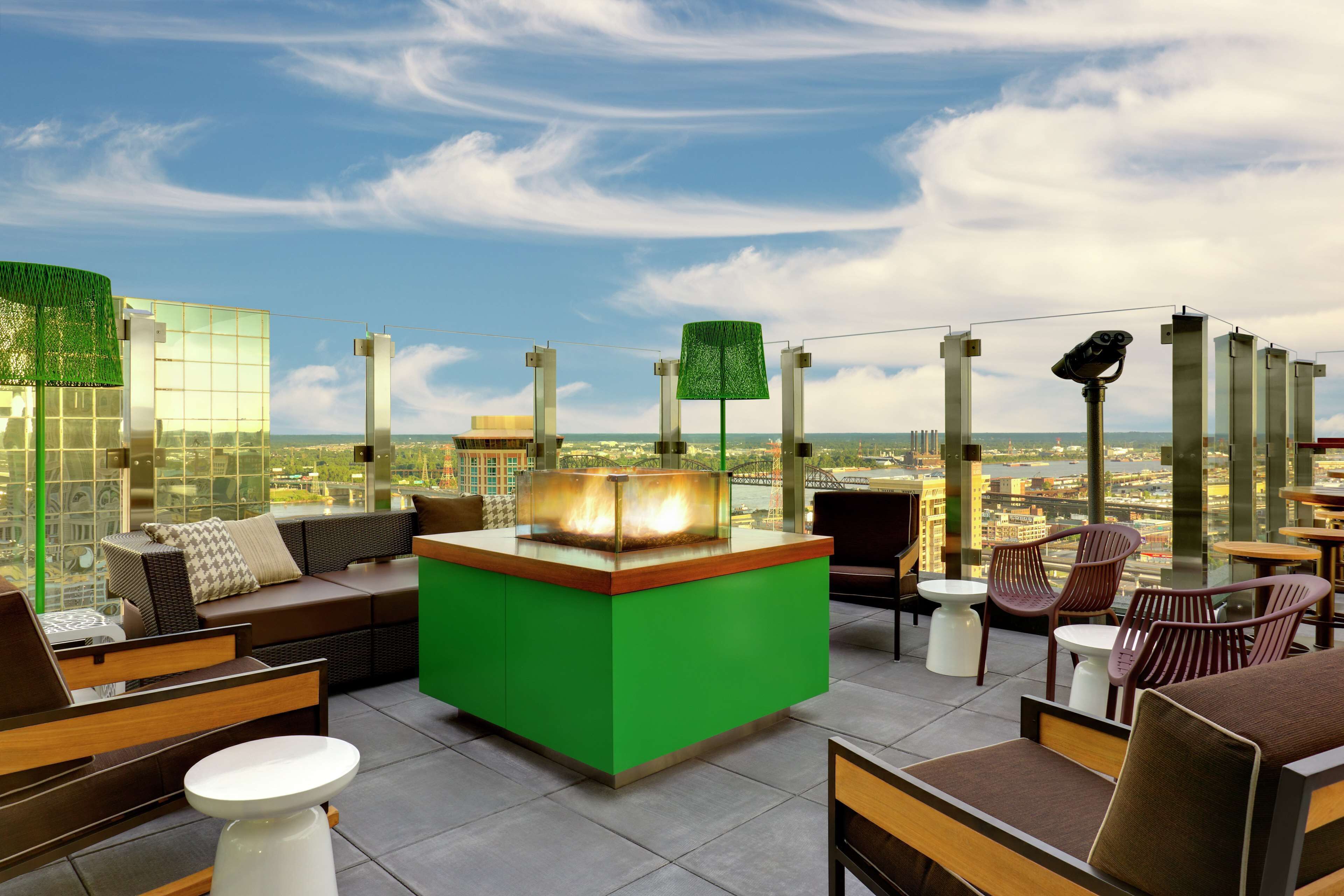 3 bares, bar en la azotea