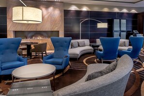 로비 좌석 공간