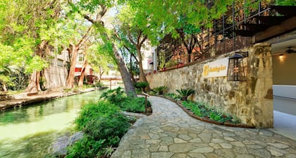 Holiday Inn San Antonio - Riverwalk by IHG