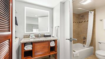 Standard Room, 1 King Bed, Non Smoking, Refrigerator & Microwave | Bathroom | Combined shower/tub, deep soaking tub, hydromassage showerhead