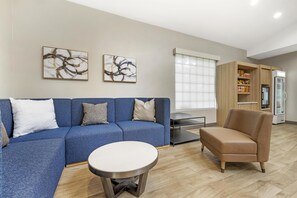 Lobby - Best Western Chula Vista/Otay Valley Hotel (Chula Vista)