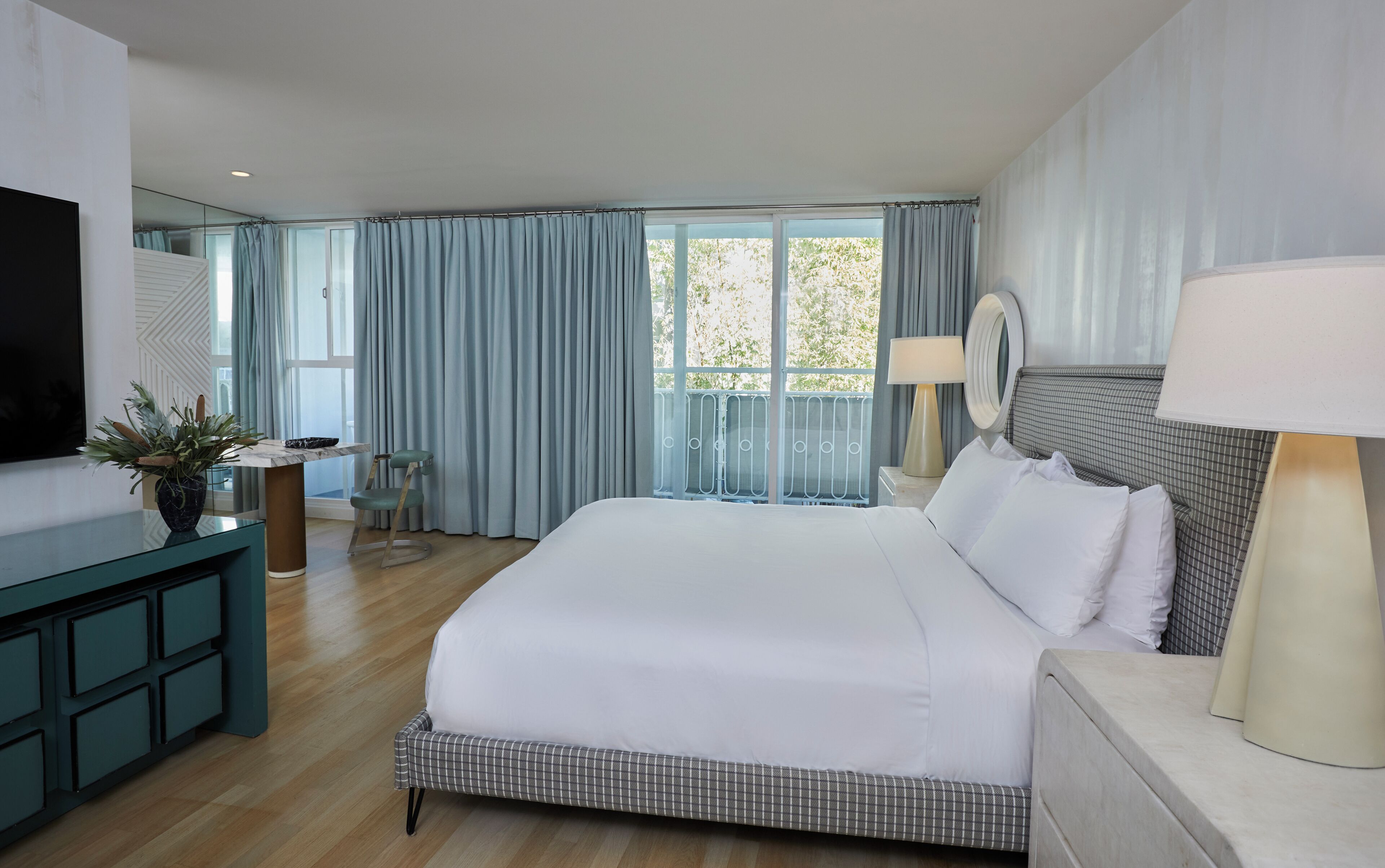 junior suite, balcony | 1 bedroom, frette italian sheets, premium bedding, down duvets