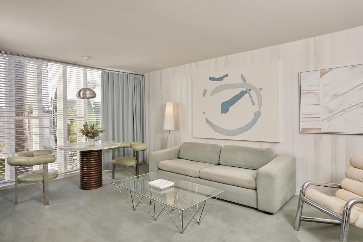 1 bedroom, frette italian sheets, premium bedding, down duvets