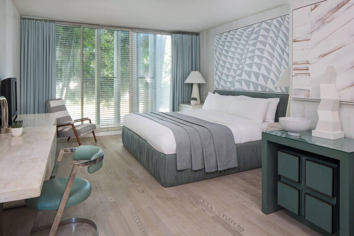 Habitación Deluxe, 1 cama King size | Sábanas italianas Frette, ropa de cama de alta calidad y edredón 