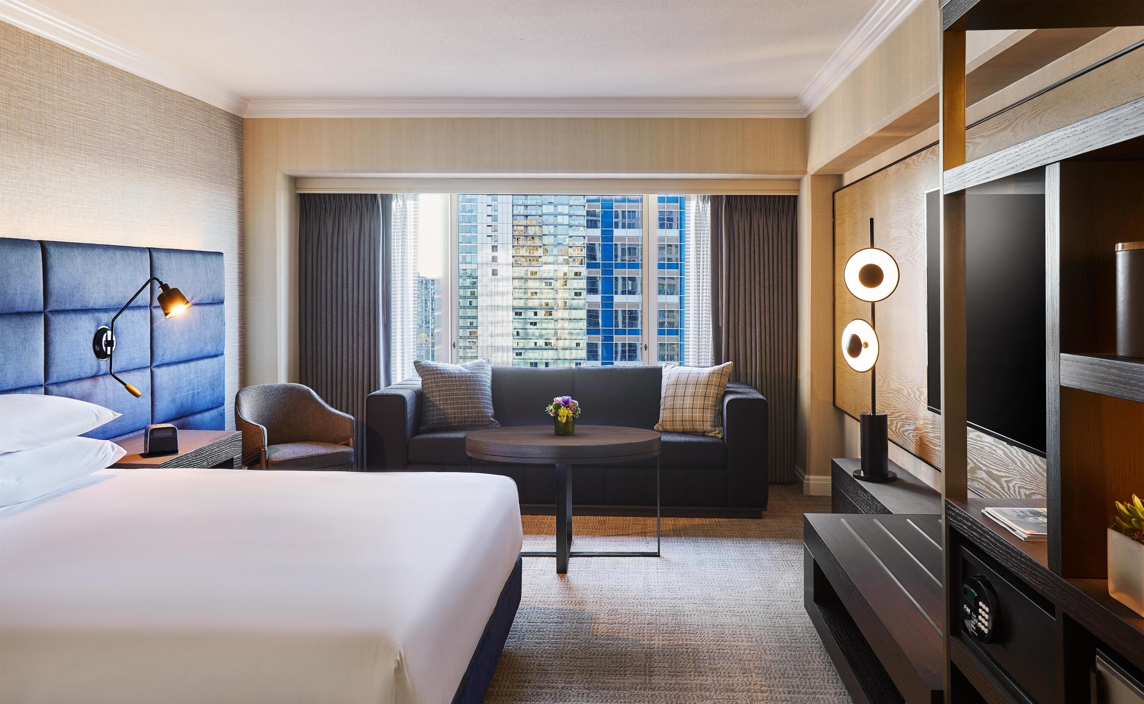 1 King View Room | Premium bedding, pillow-top beds, in-room safe, desk