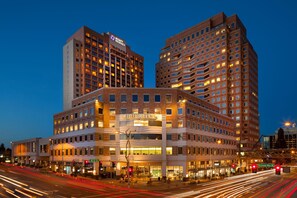 Exterior - Hyatt Regency Bellevue (Bellevue)